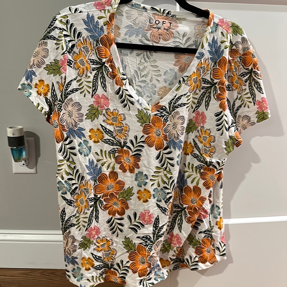 Loft Tshirt